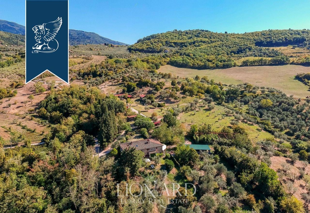 Ферма во Флоренции, Италия, 1 800 м² - фото 7