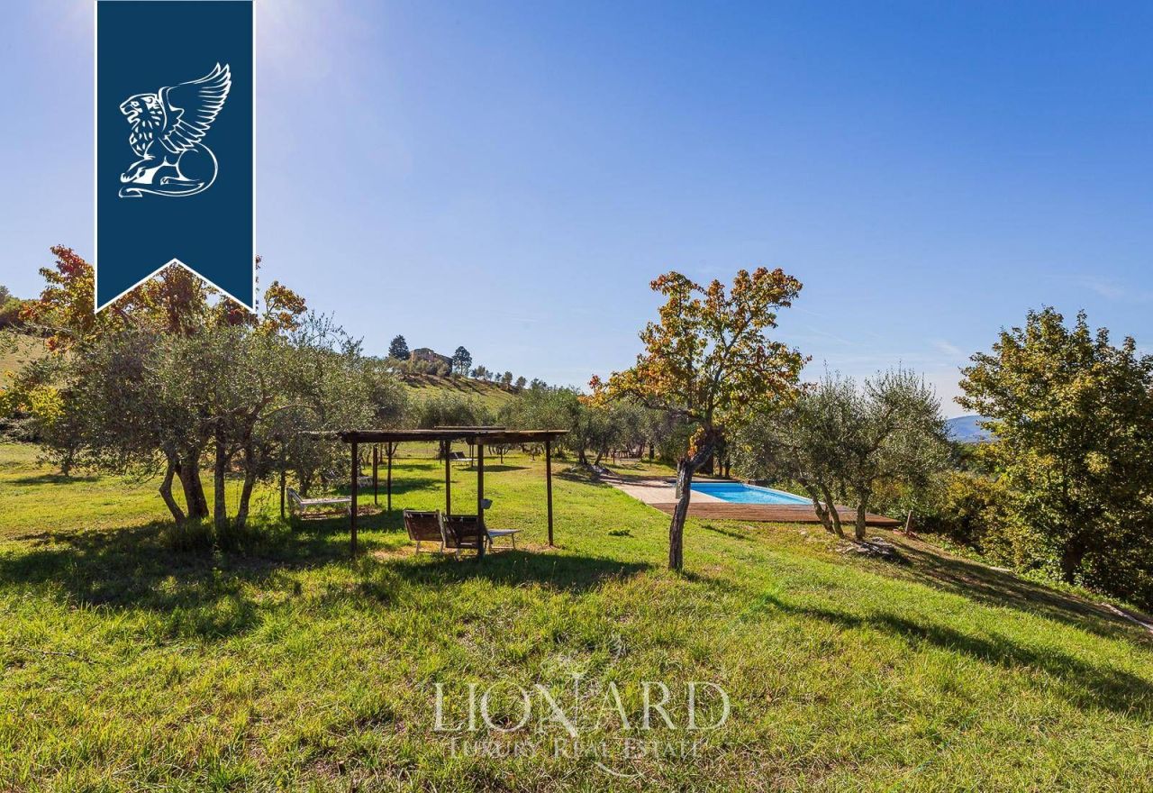 Ферма во Флоренции, Италия, 1 800 м² - фото 15