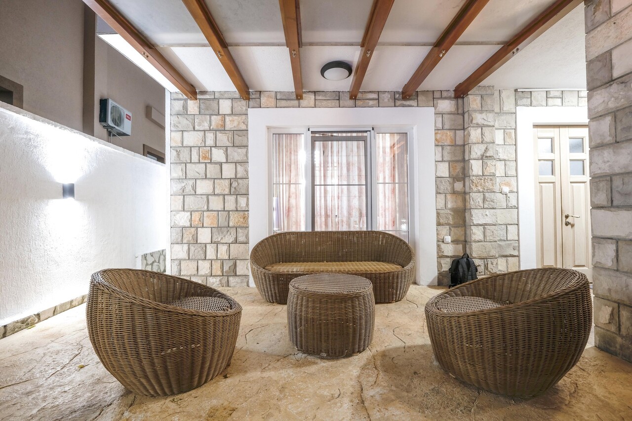 Дом в Тивате, Черногория, 198 м² - фото 2