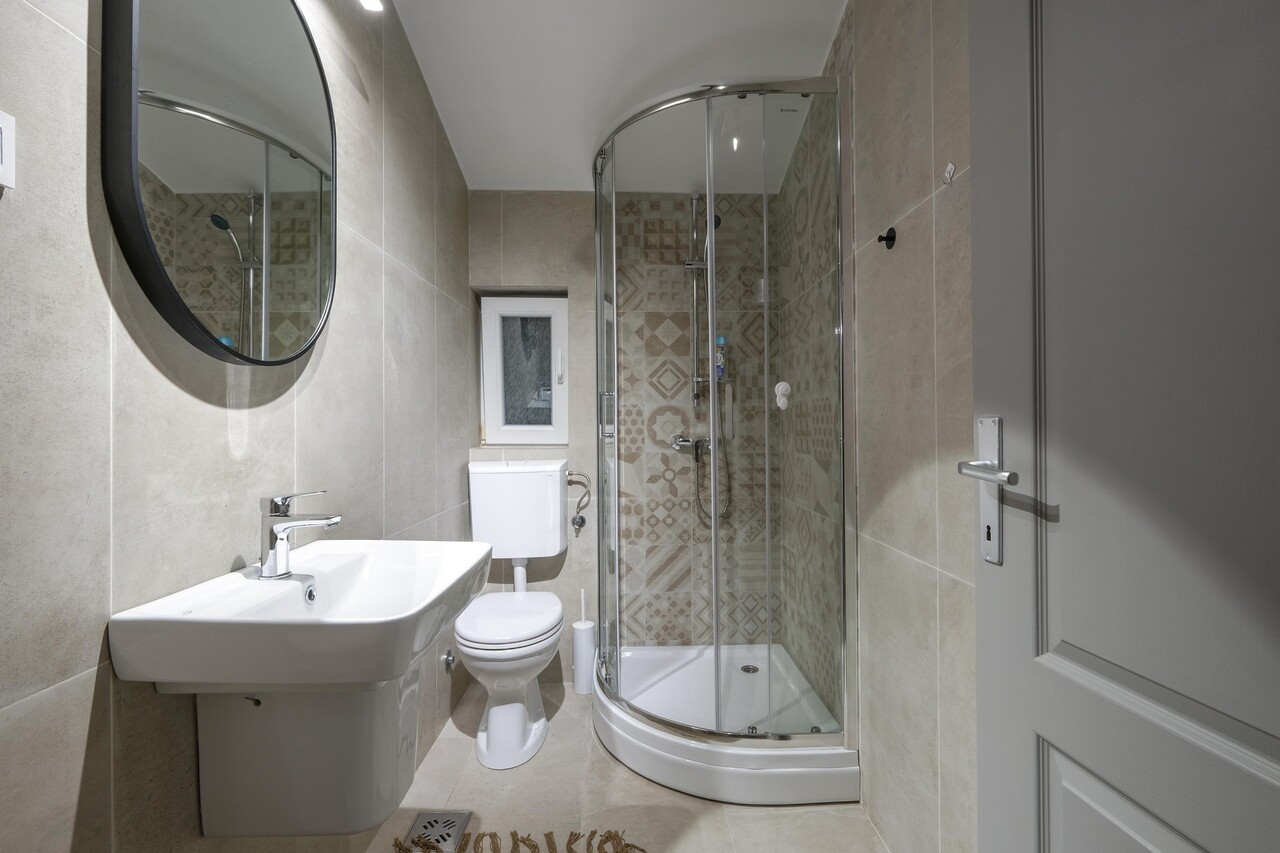 Дом в Тивате, Черногория, 198 м² - фото 14