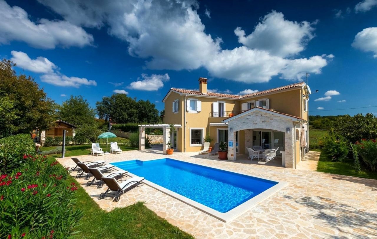 Вилла Sveti Lovreč, Хорватия, 236 м² - фото 1