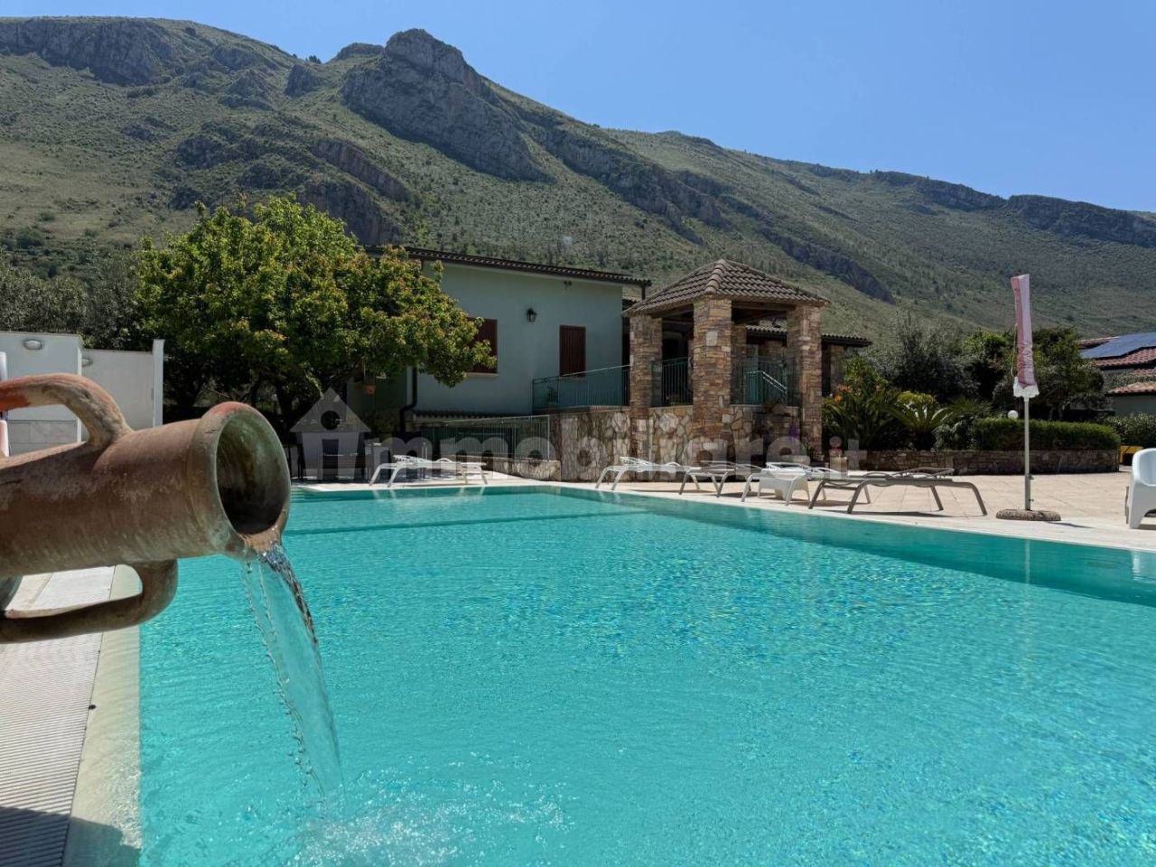 Вилла в Кастелламмаре-дель-Гольфо, Италия, 170 м² - фото 2