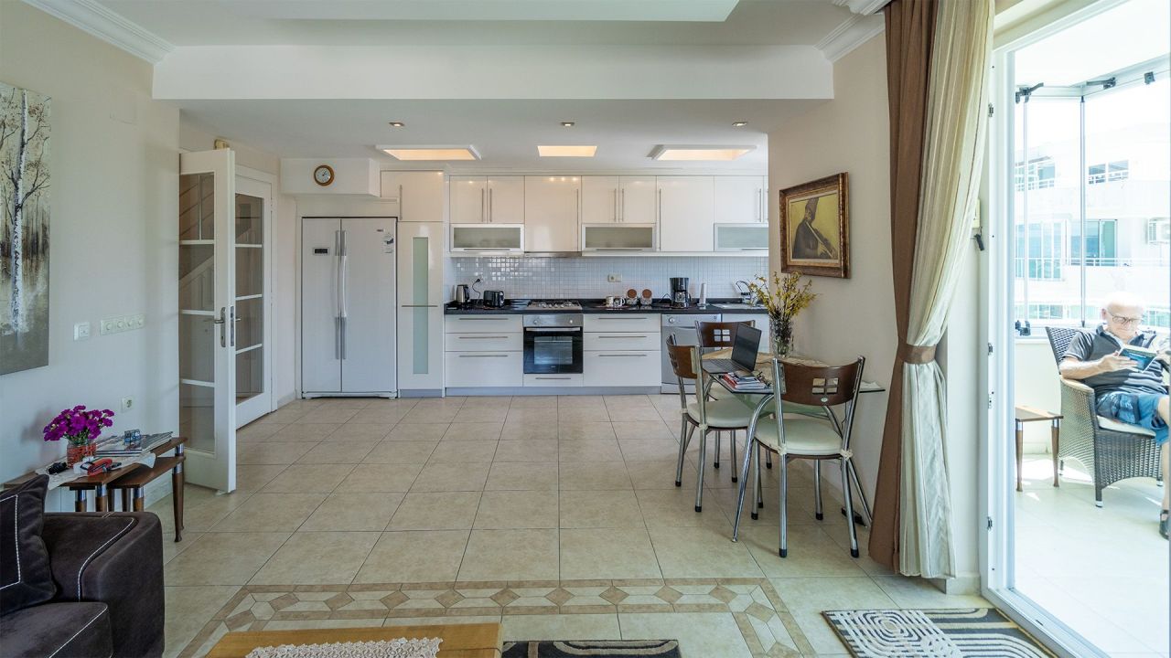 Квартира в Алании, Турция, 250 м² - фото 4