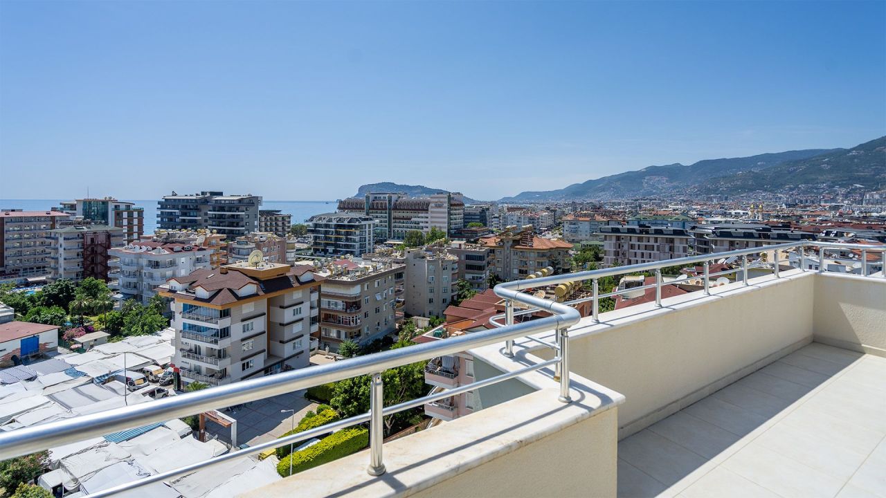 Квартира в Алании, Турция, 250 м² - фото 1