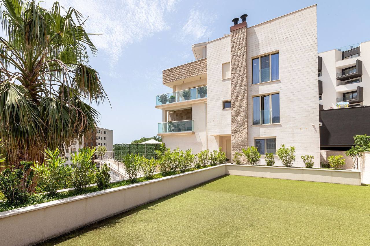 Вилла в Бечичи, Черногория, 400 м² - фото 2