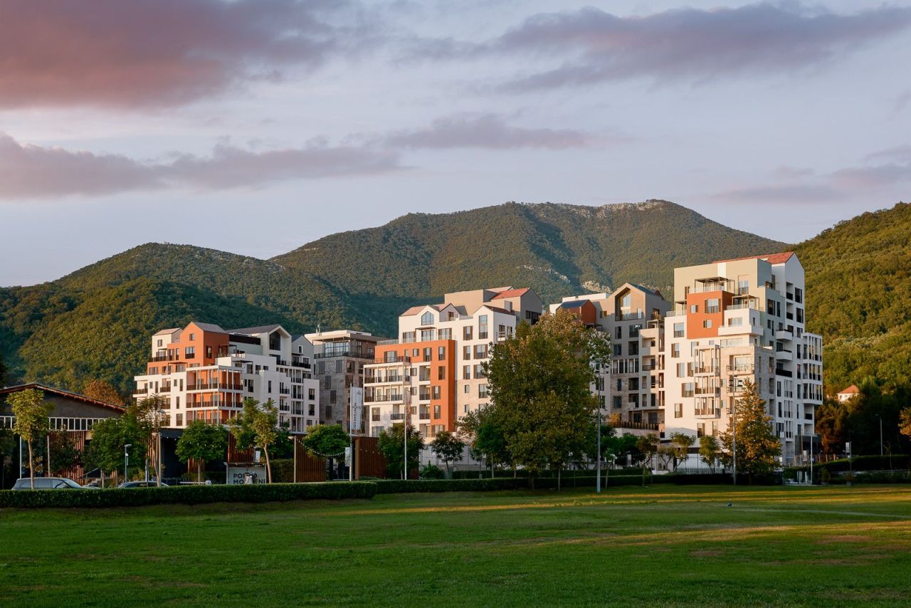 Квартира в Тивате, Черногория, 91 м² - фото 2