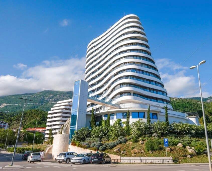 Квартира в Бечичи, Черногория, 115 м² - фото 1