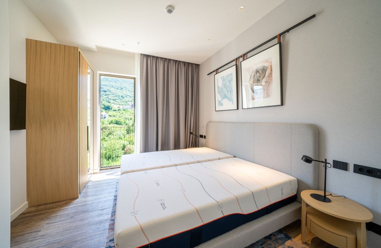 Квартира в Тивате, Черногория, 91 м² - фото 16