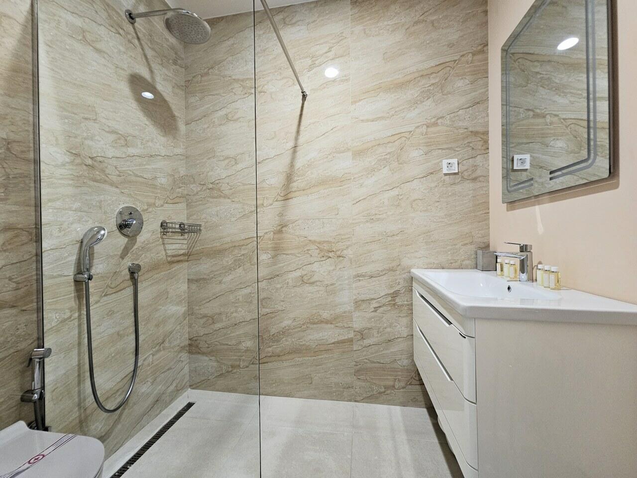 Квартира в Бечичи, Черногория, 65 м² - фото 12