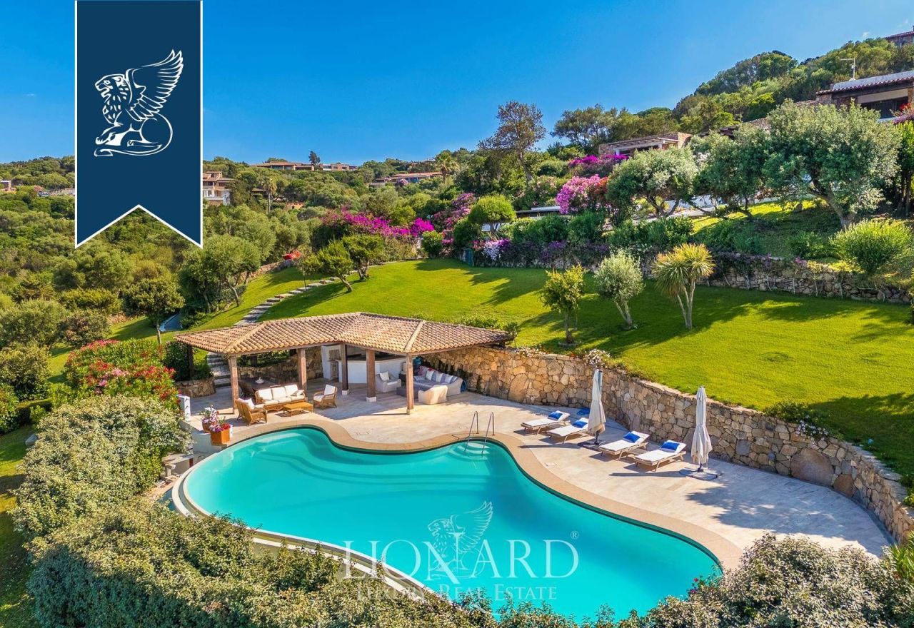 Вилла в Ольбии, Италия, 800 м² - фото 3