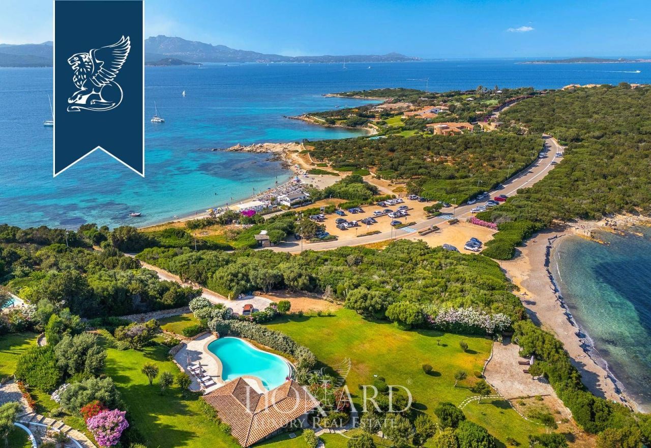 Вилла в Ольбии, Италия, 800 м² - фото 4