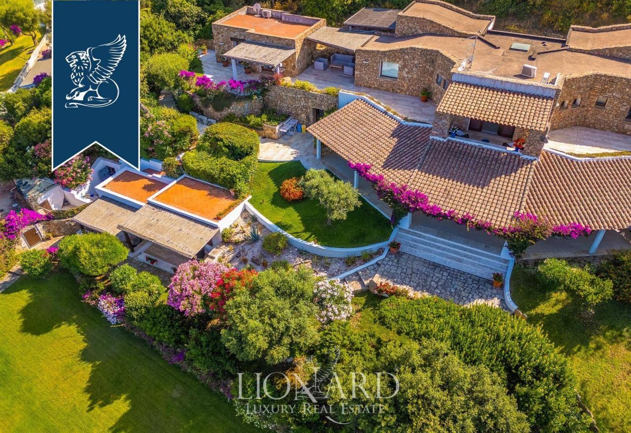 Вилла в Ольбии, Италия, 800 м² - фото 9