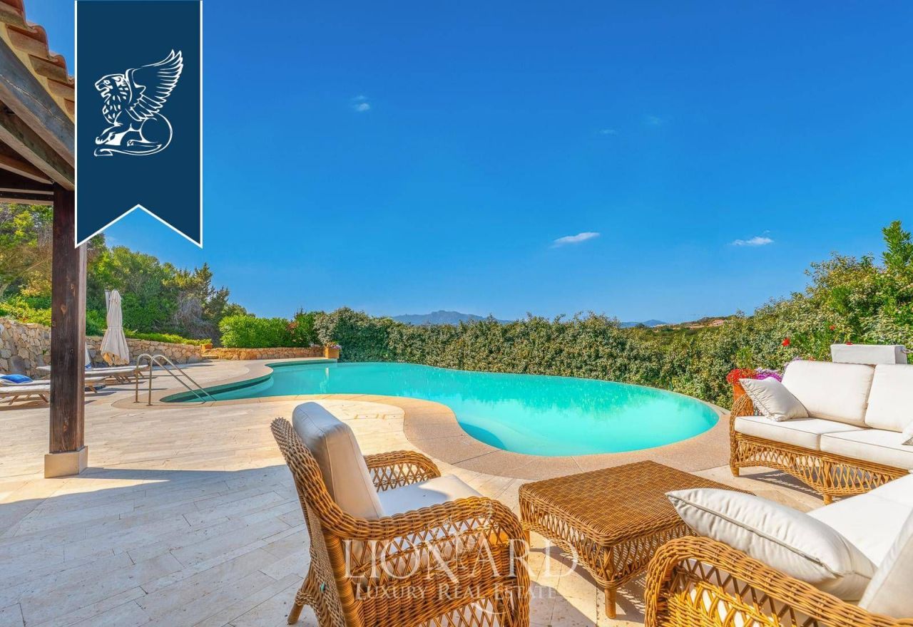 Вилла в Ольбии, Италия, 800 м² - фото 12