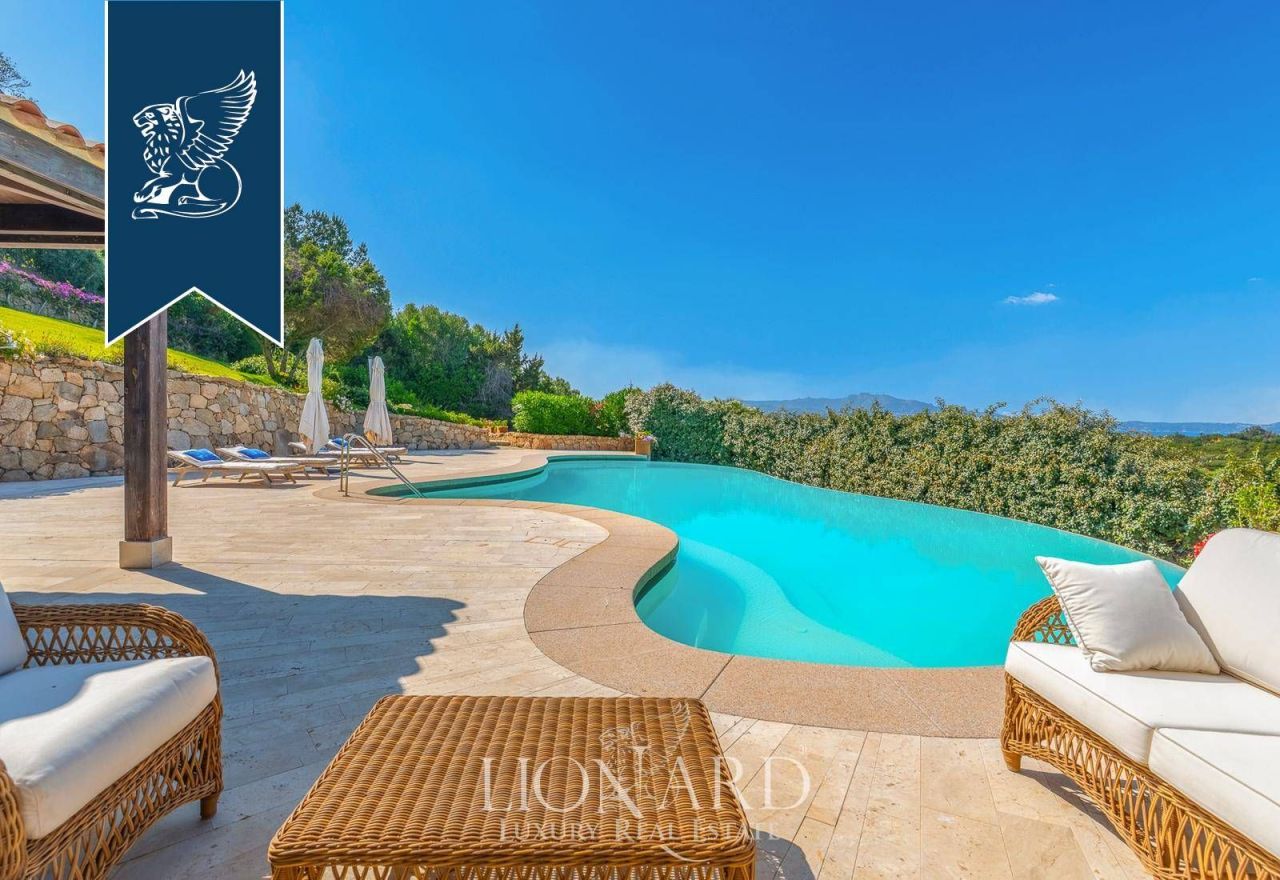 Вилла в Ольбии, Италия, 800 м² - фото 13