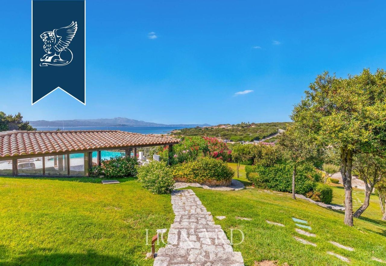 Вилла в Ольбии, Италия, 800 м² - фото 15