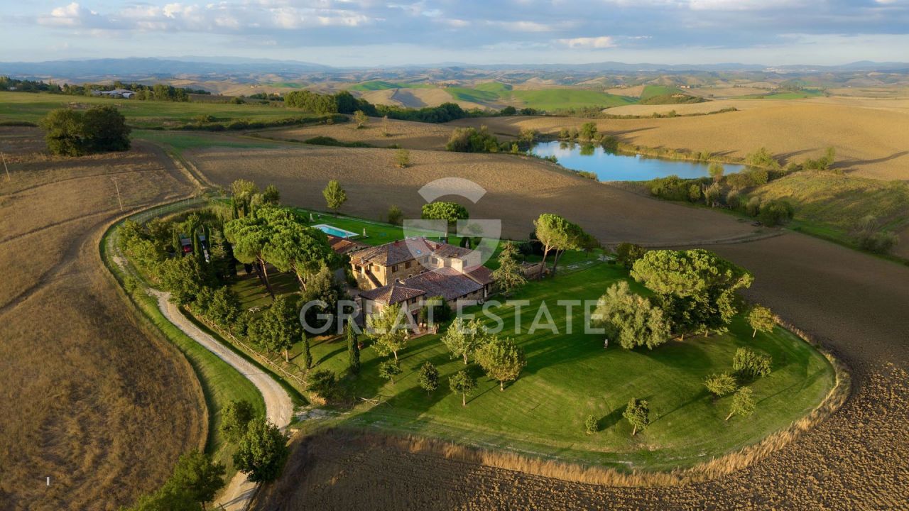 Дом Monteroni d'Arbia, Италия, 846.75 м² - фото 1