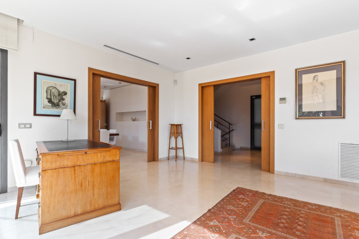 Дом в Барселоне, Испания, 490 м² - фото 15