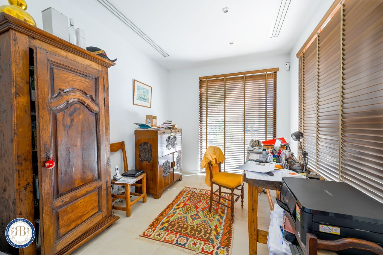 Вилла в Мужене, Франция, 307 м² - фото 13