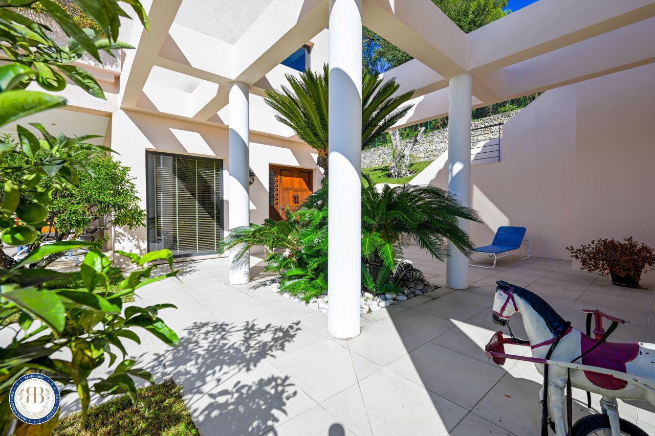 Вилла в Мужене, Франция, 307 м² - фото 4