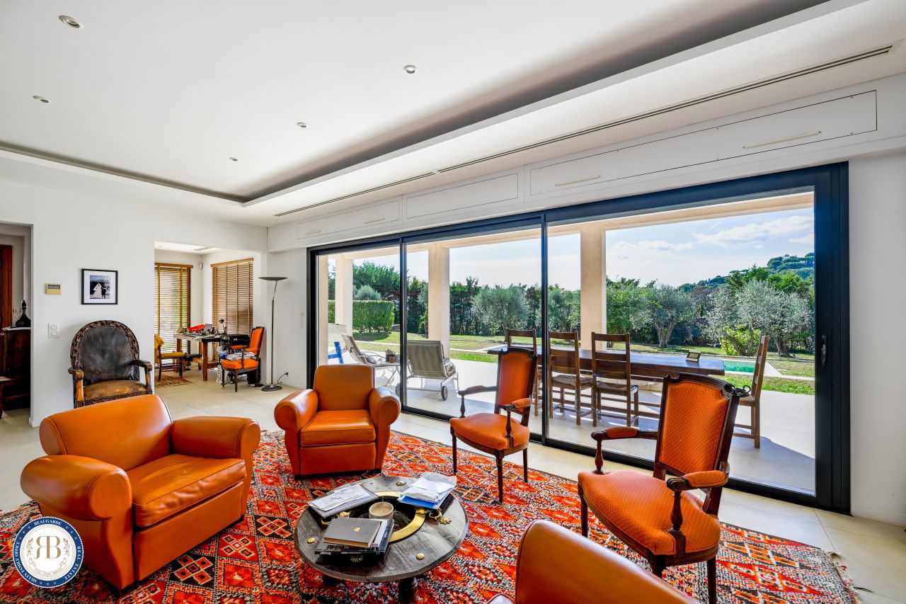 Вилла в Мужене, Франция, 307 м² - фото 15