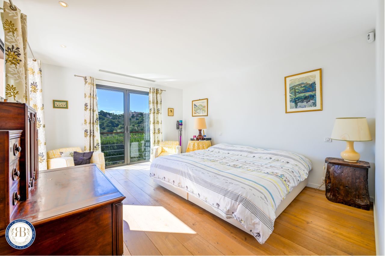 Вилла в Мужене, Франция, 307 м² - фото 7