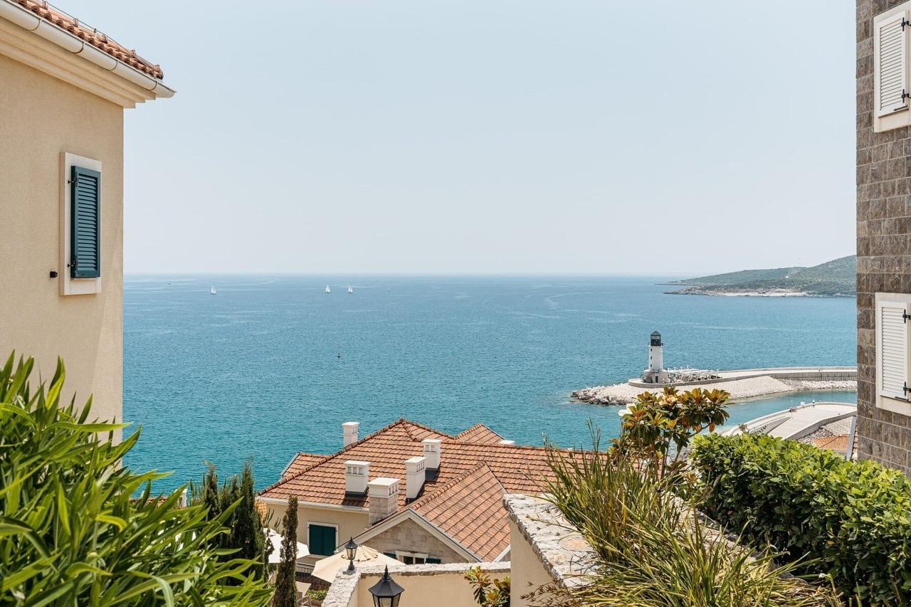 Квартира на полуострове Луштица, Черногория, 77 м² - фото 2