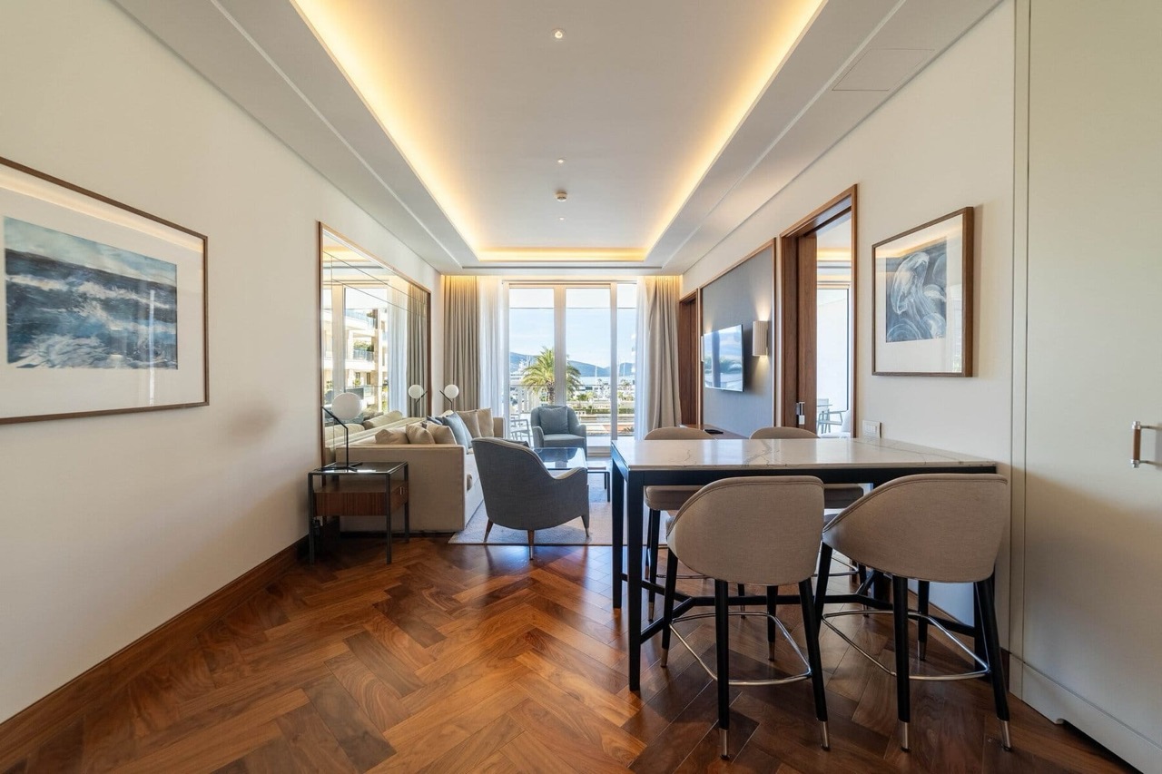 Квартира в Тивате, Черногория, 83 м² - фото 13