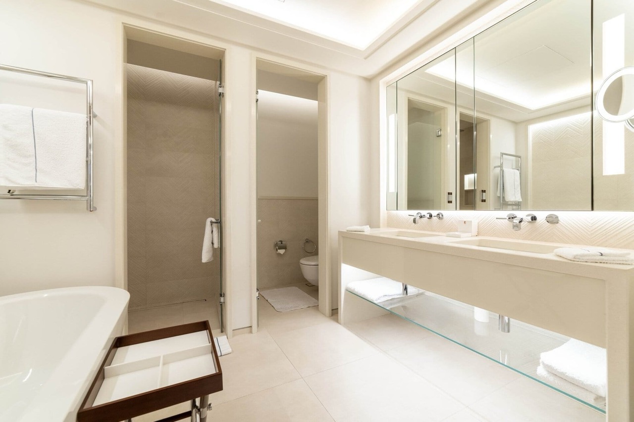 Квартира в Тивате, Черногория, 83 м² - фото 18