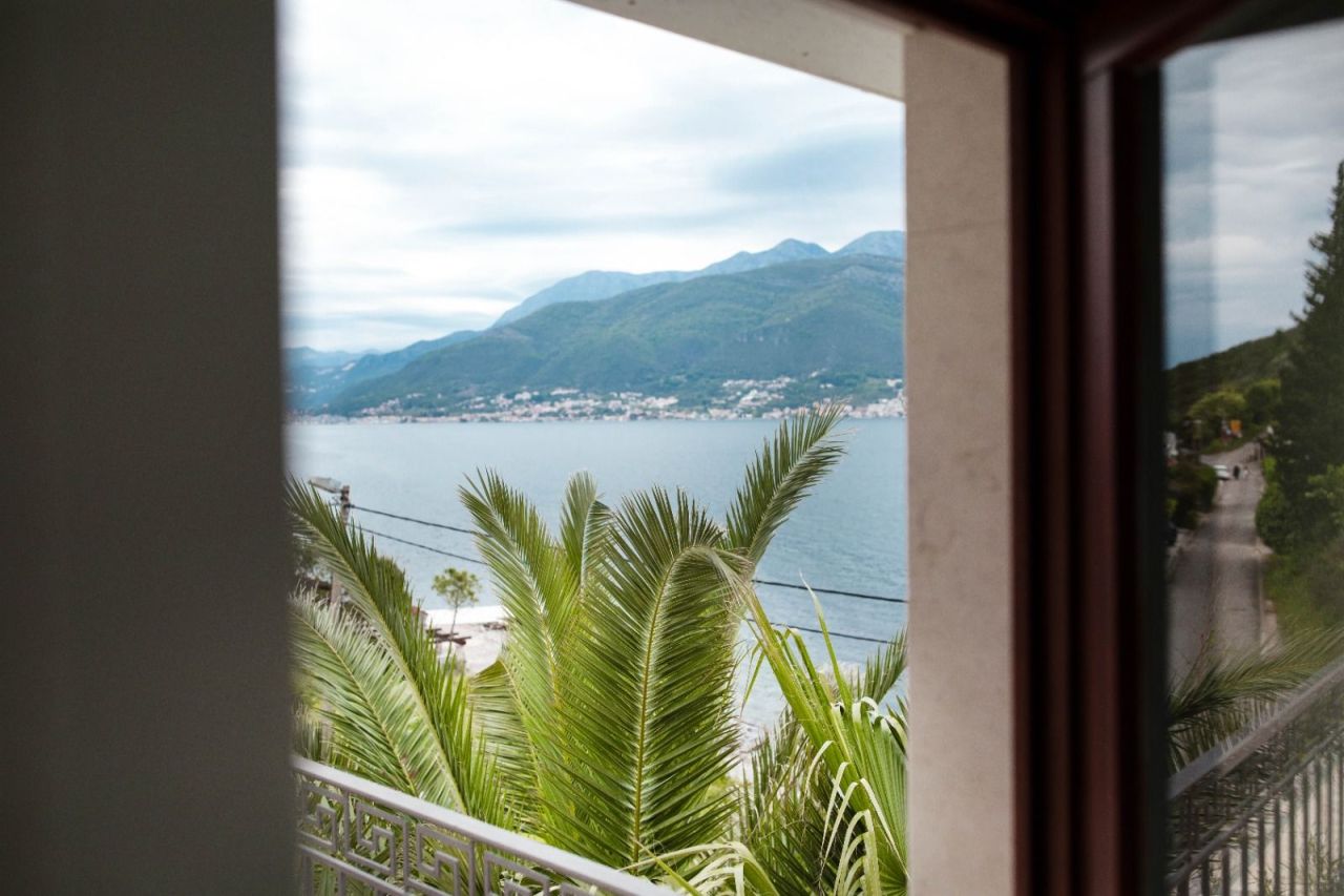 Вилла на полуострове Луштица, Черногория, 238 м² - фото 15