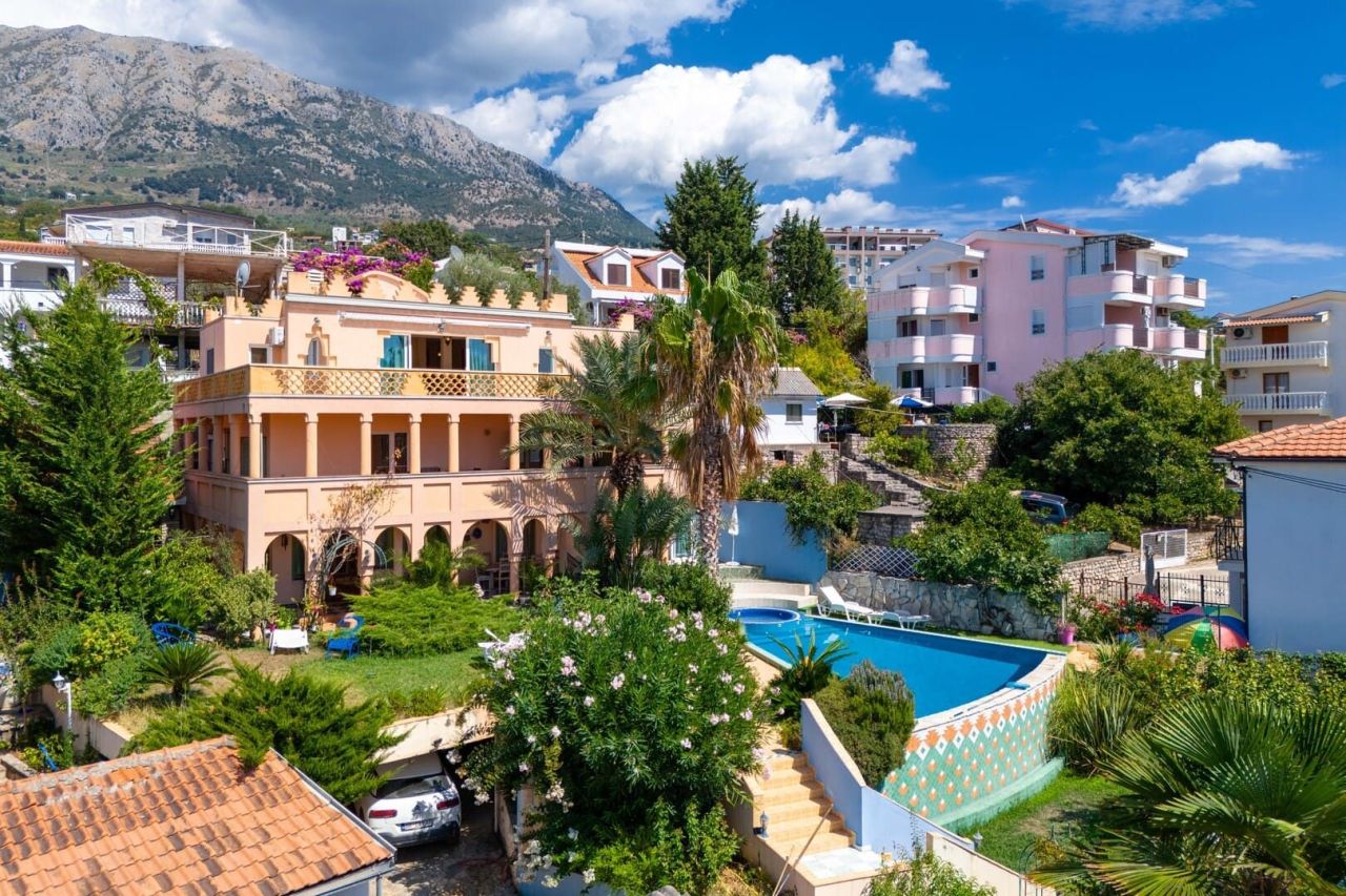 Вилла в Добра Воде, Черногория, 500 м² - фото 2