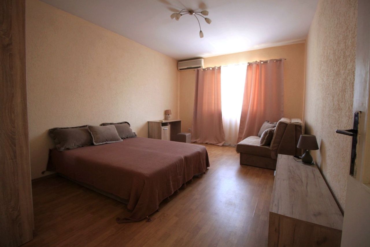 Квартира в Баре, Черногория, 40 м² - фото 1
