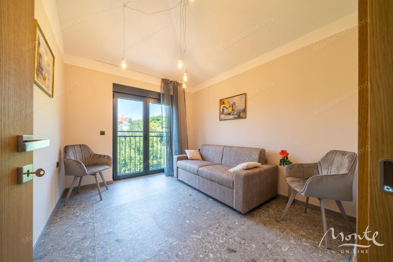 Апартаменты в Тивате, Черногория, 78 м² - фото 8