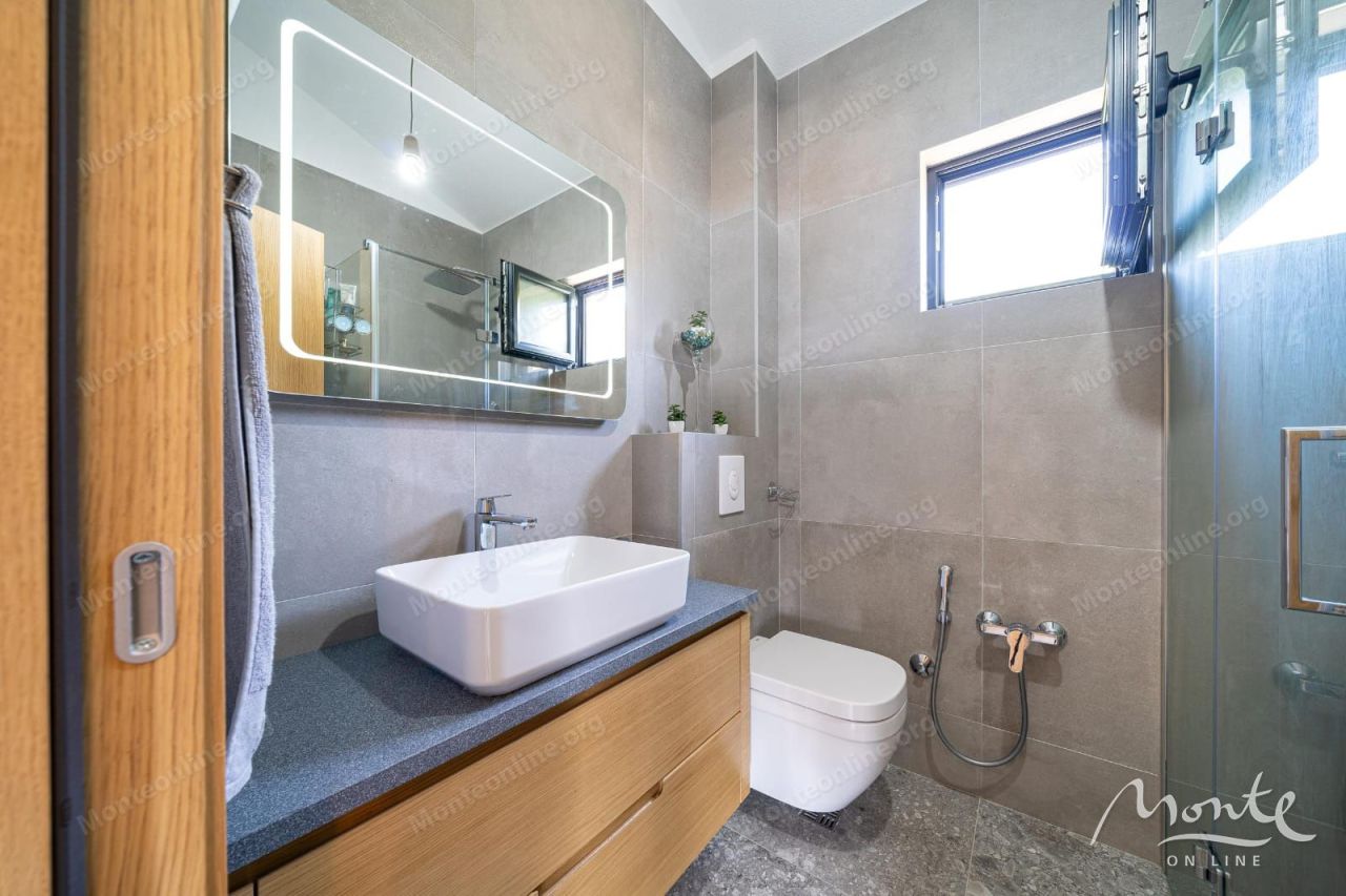 Апартаменты в Тивате, Черногория, 78 м² - фото 13