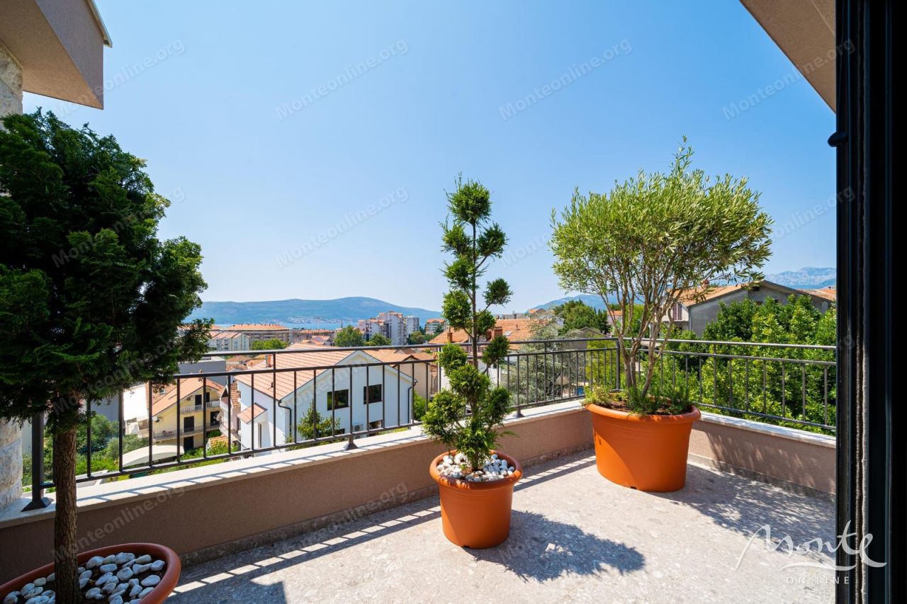 Апартаменты в Тивате, Черногория, 78 м² - фото 16