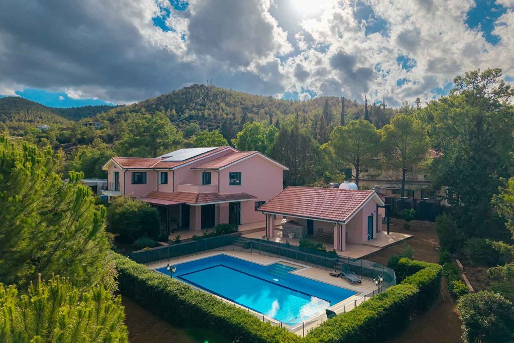 Квартира в Ларнаке, Кипр, 400 м² - фото 1