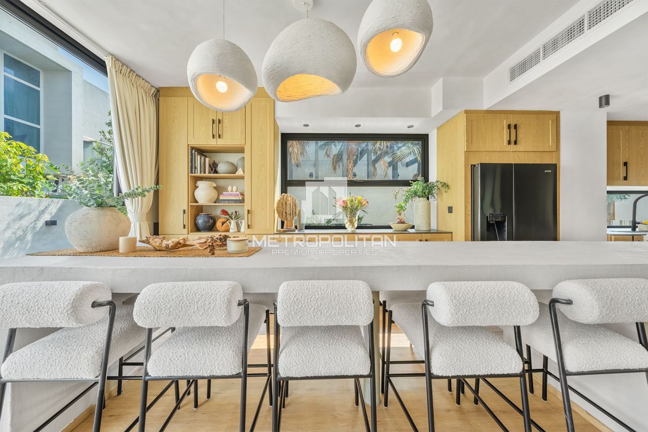 Таунхаус в Дубае, ОАЭ, 158 м² - фото 2