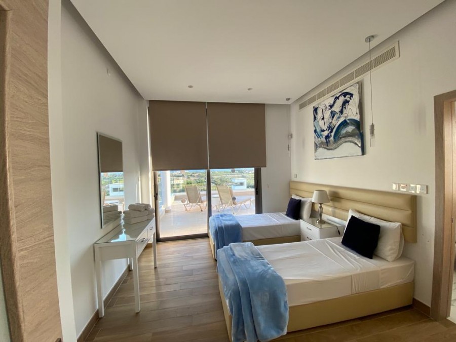 Вилла в Пафосе, Кипр, 4 039 м² - фото 12