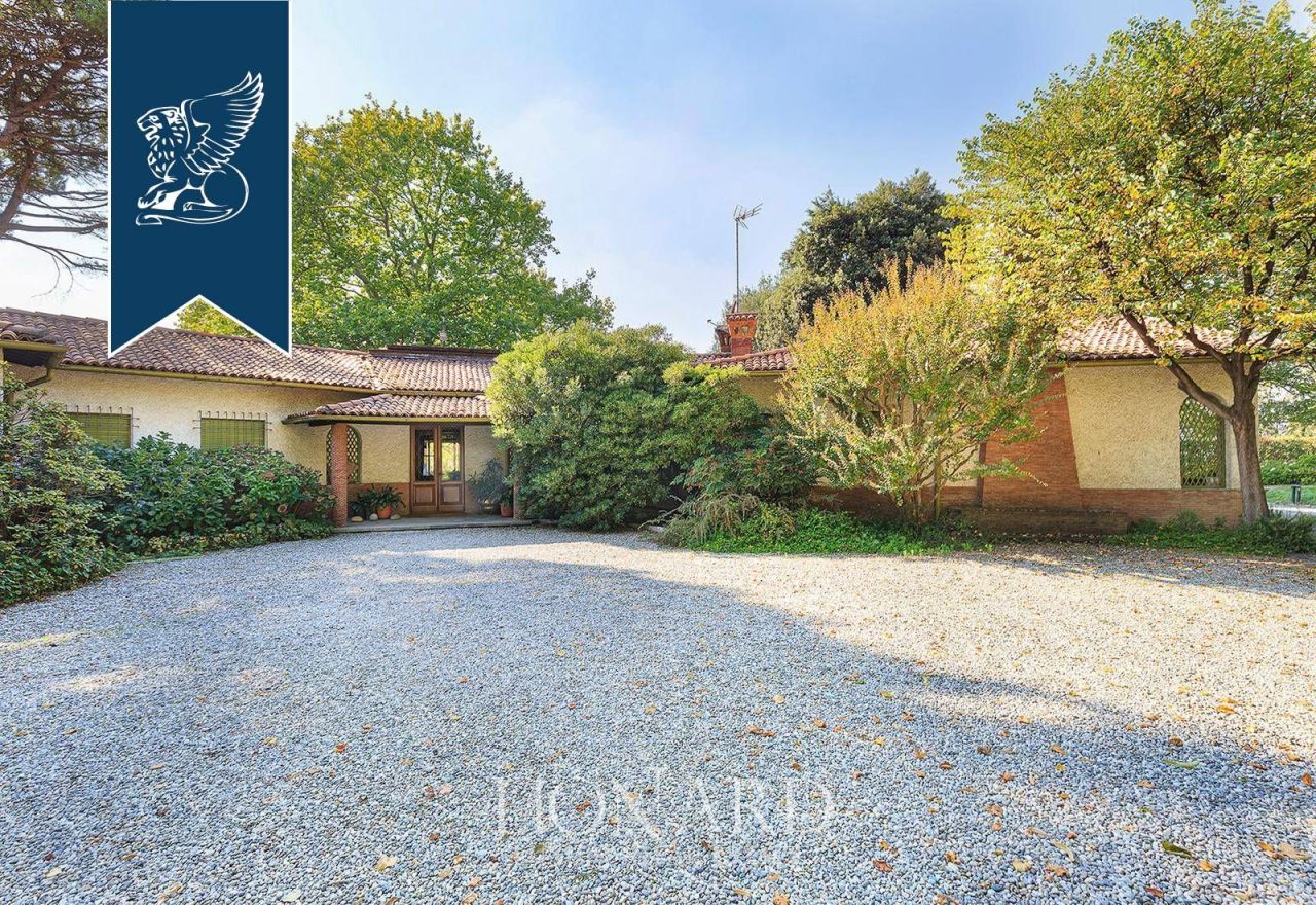 Вилла в Чизано-Бергамаско, Италия, 700 м² - фото 12