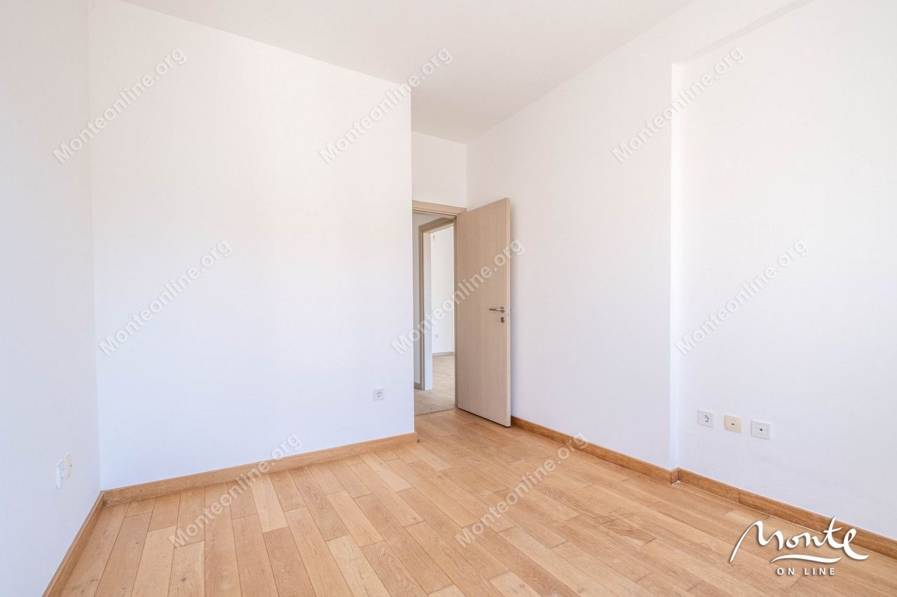 Апартаменты в Тивате, Черногория, 66 м² - фото 19