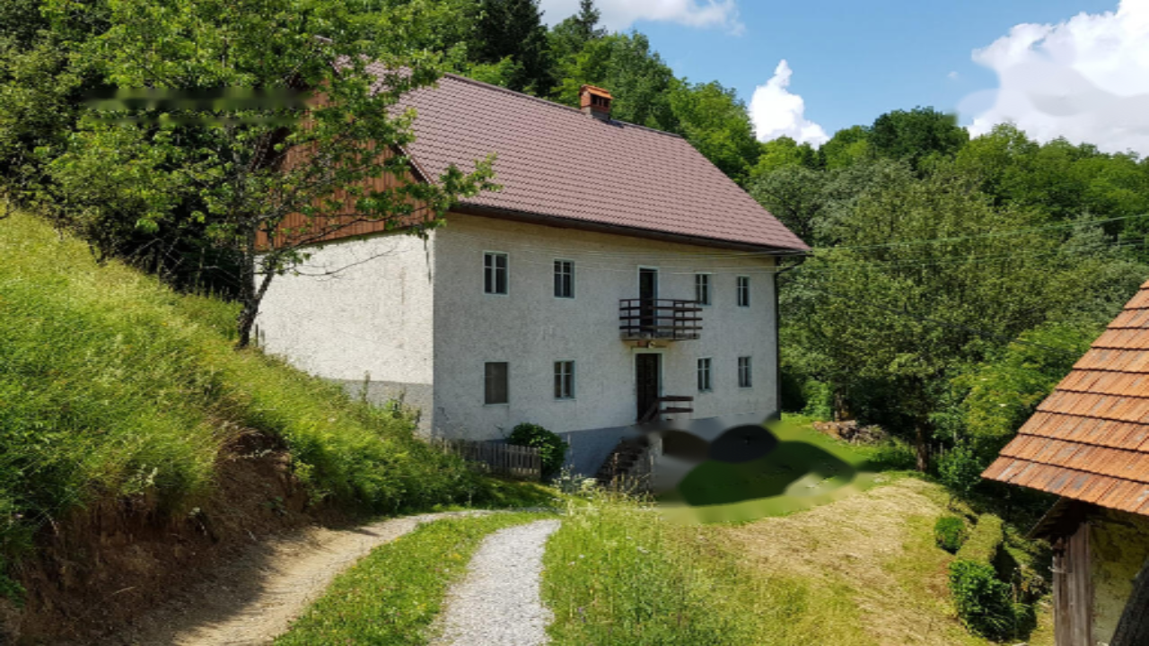 Ферма в Лашко, Словения, 377 037 м² - фото 1