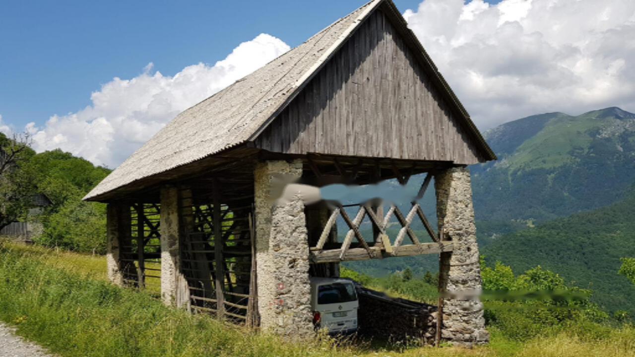 Ферма в Лашко, Словения, 377 037 м² - фото 4