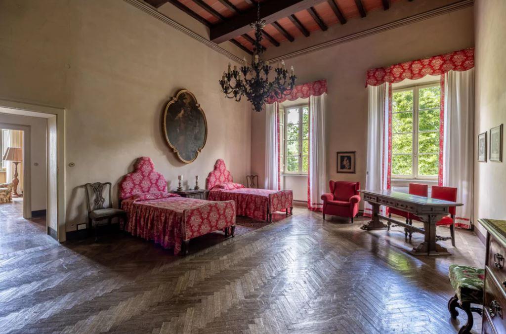 Вилла в Пизе, Италия, 2 500 м² - фото 7