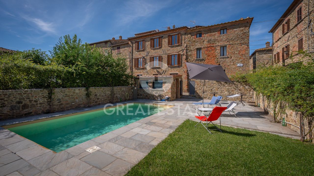Дом в Синалунге, Италия, 214 м² - фото 1