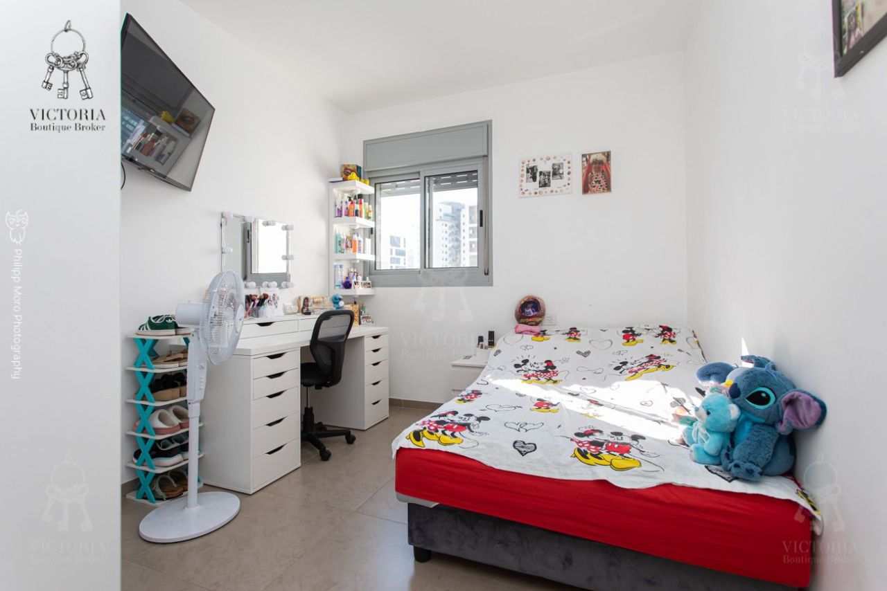 Квартира в Тират-Кармеле, Израиль, 150 м² - фото 1