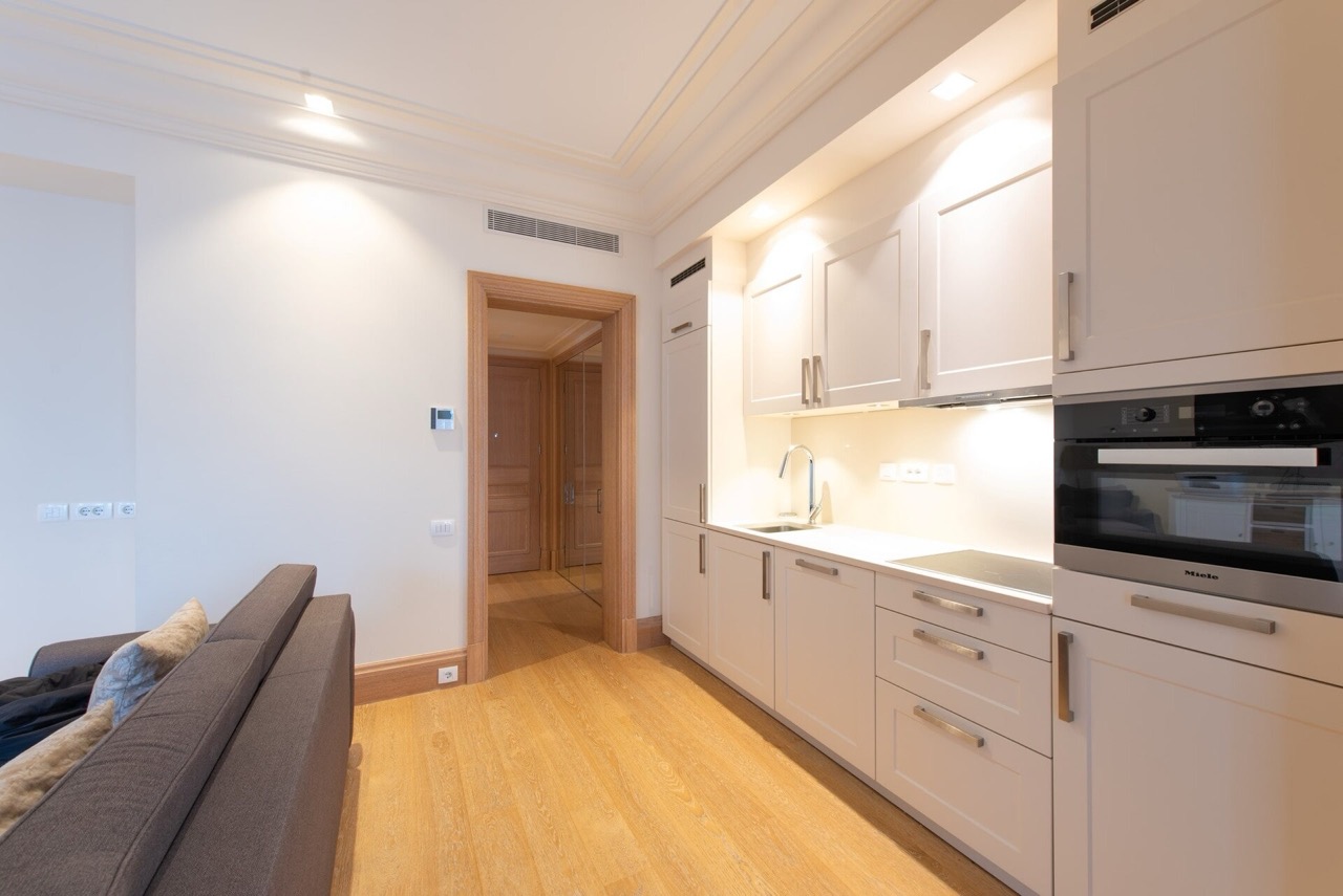 Квартира в Тивате, Черногория, 77 м² - фото 7