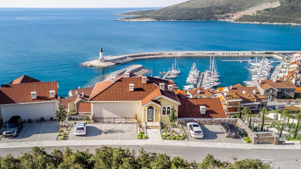 Квартира на полуострове Луштица, Черногория, 200 м² - фото 1