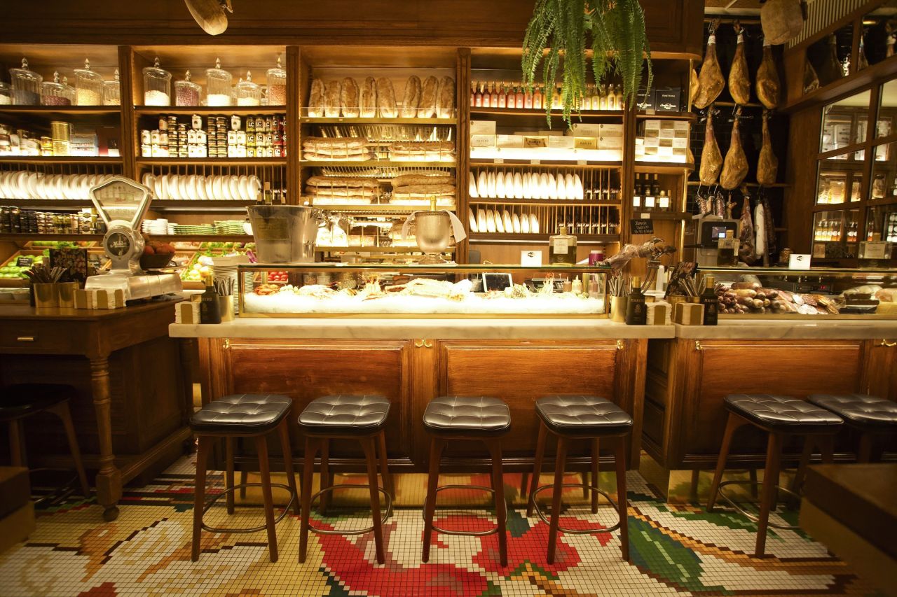 Коммерческая недвижимость в Барселоне, Испания, 95 м² - фото 1