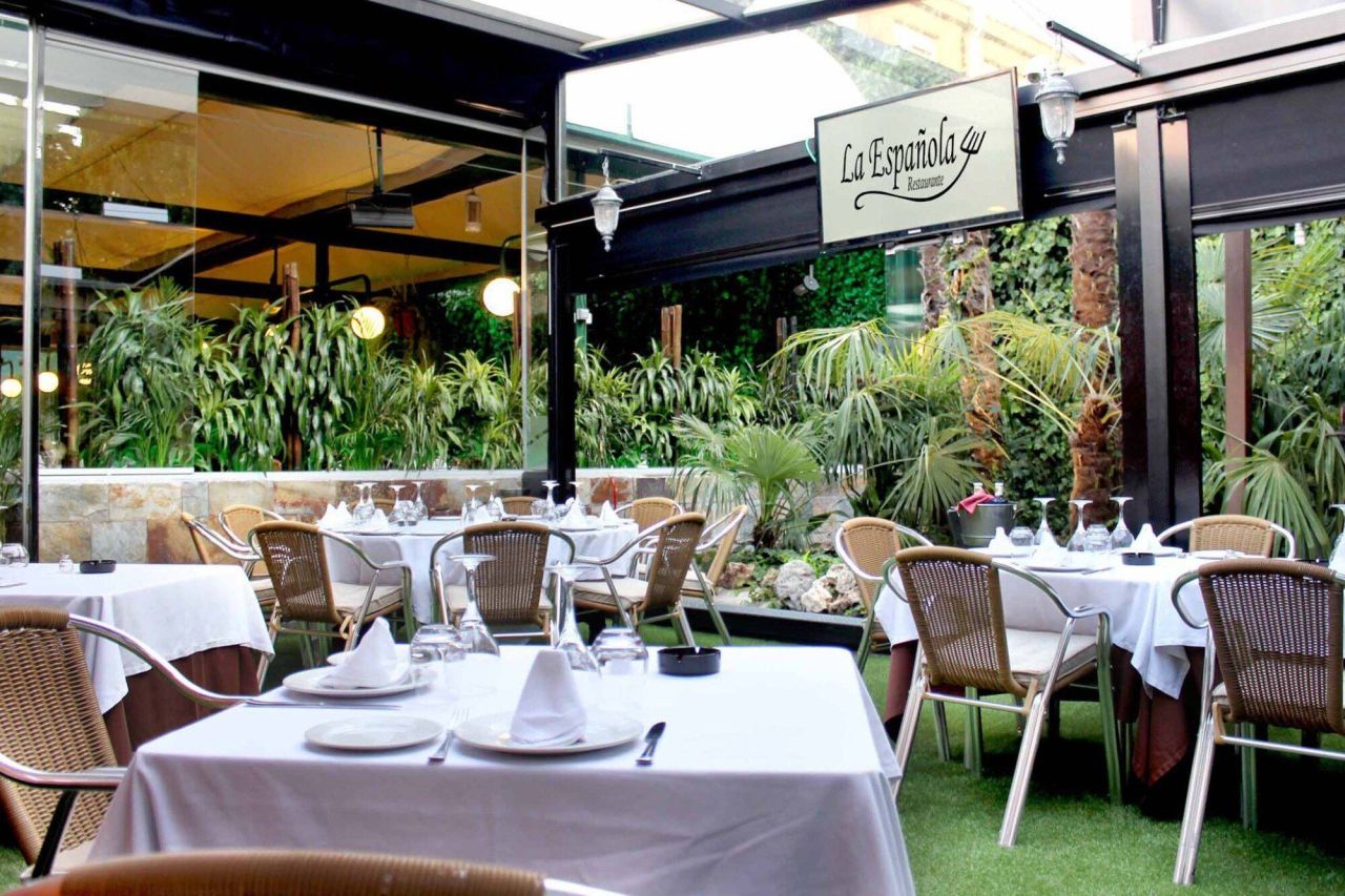 Коммерческая недвижимость в Барселоне, Испания, 101 м² - фото 2