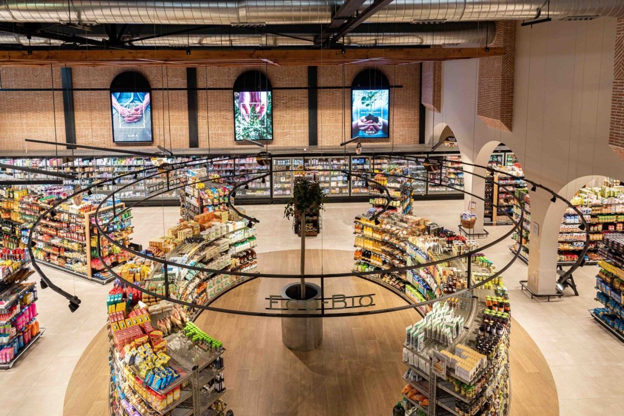 Коммерческая недвижимость в Барселоне, Испания, 575 м² - фото 2