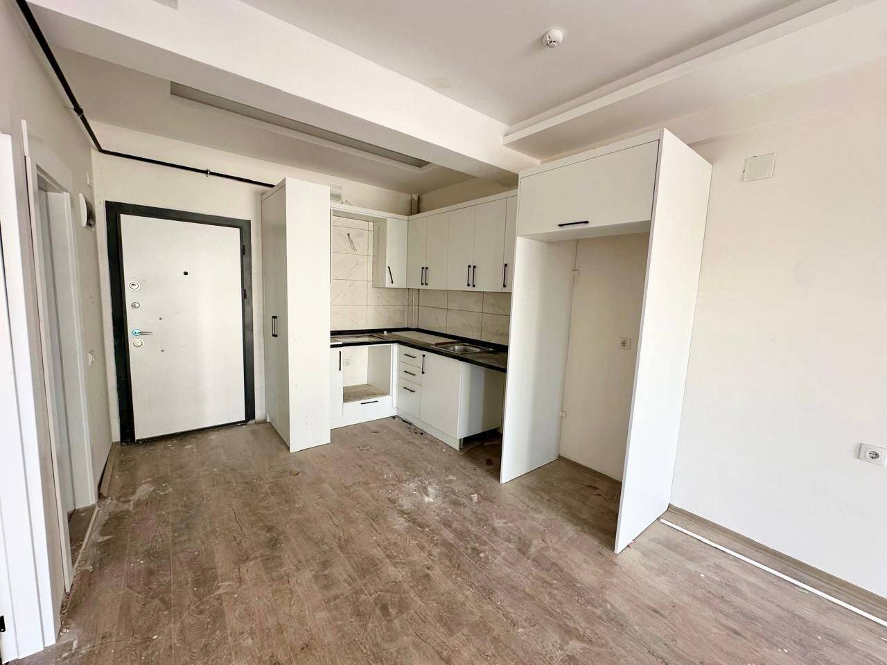 Квартира в Мерсине, Турция, 68 м² - фото 1